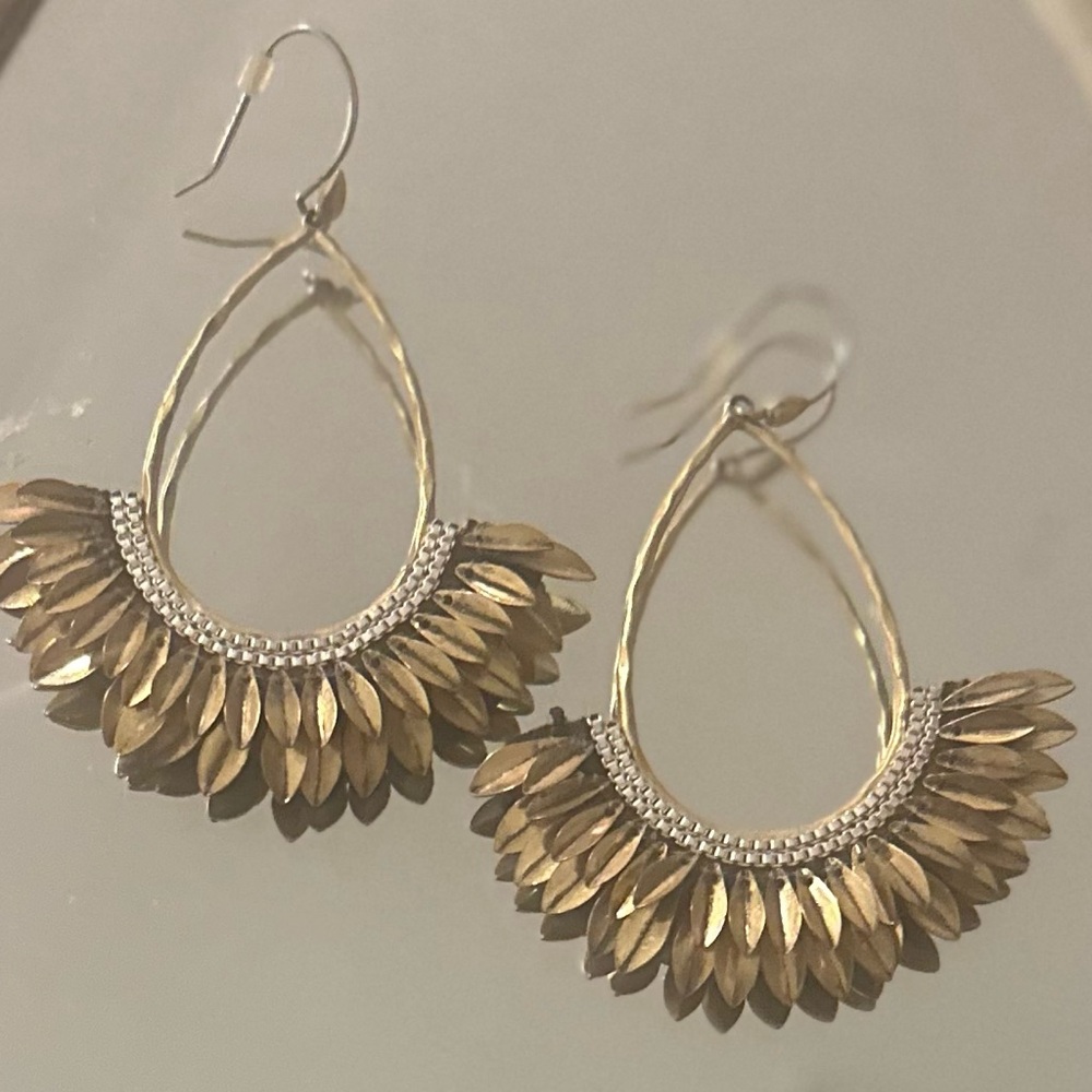 Stella & Dot Pegasus Earrings - Gold - Lightweight, Elegant.